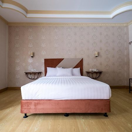 Sartini Inn Jogja Yogyakarta Exterior foto